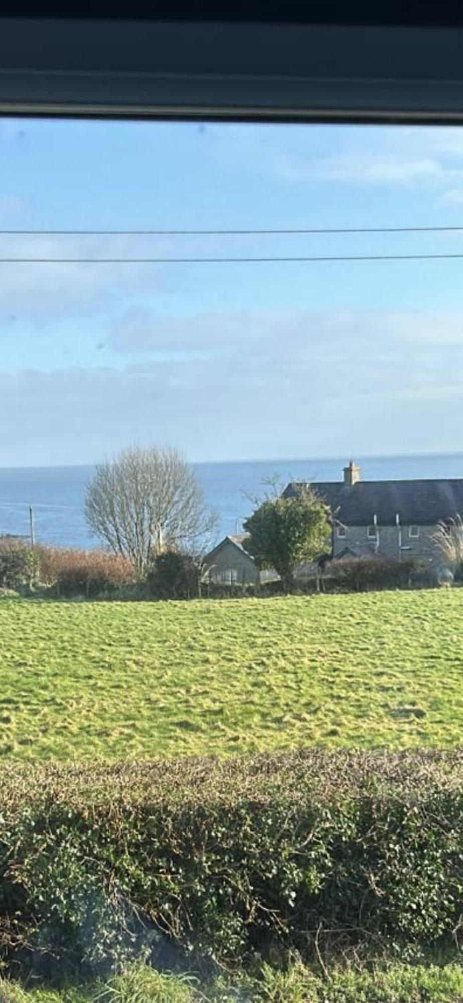 Cosy Cottage With Sea & Mountain Views 카를로이 외부 사진